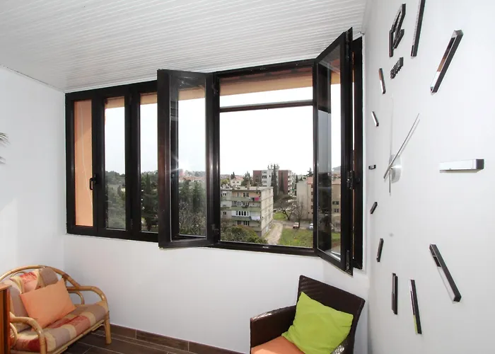 Elia Apartment