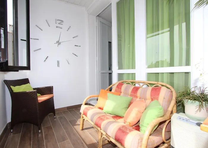 Elia Apartment *